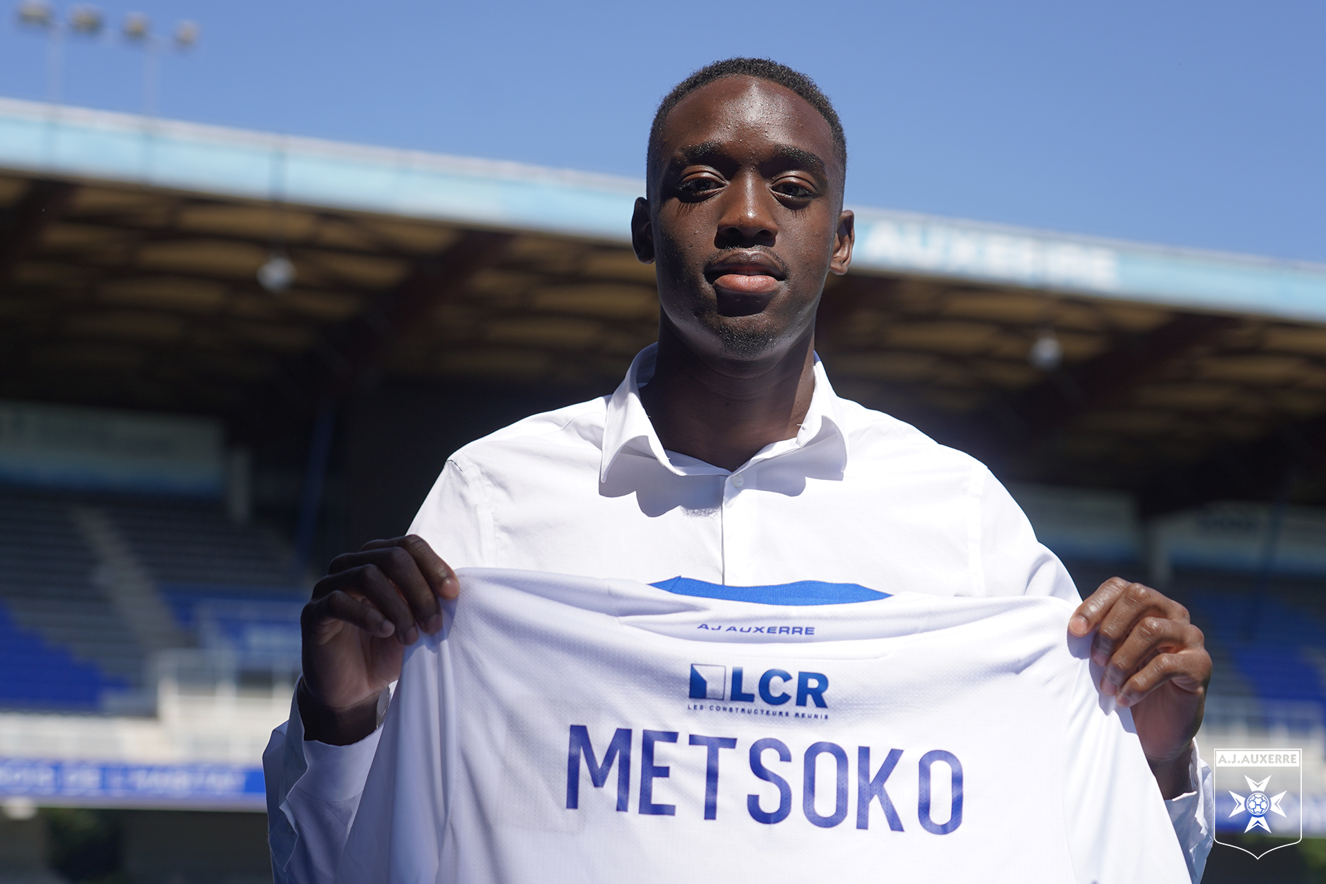 Premier contrat professionnel pour Idjessi Metsoko