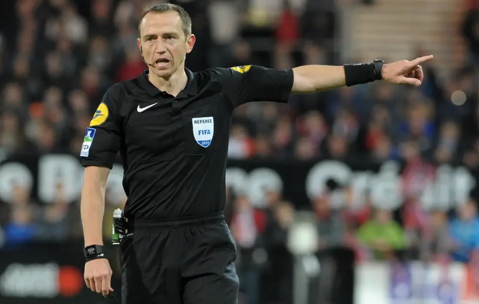 Les arbitres pour Niort-AJA