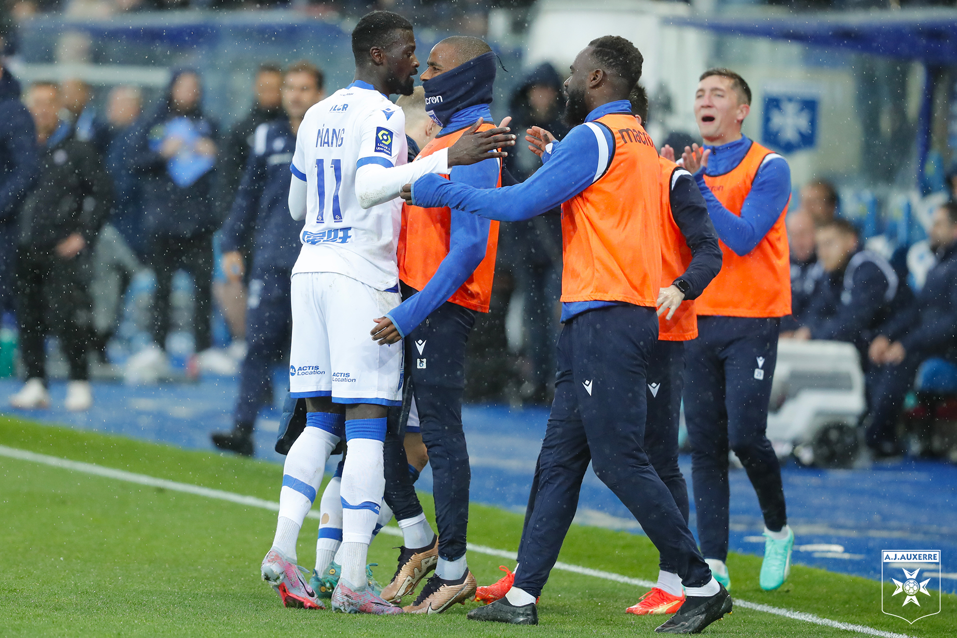 L'AJA remporte le derby dans une ambiance de folie !