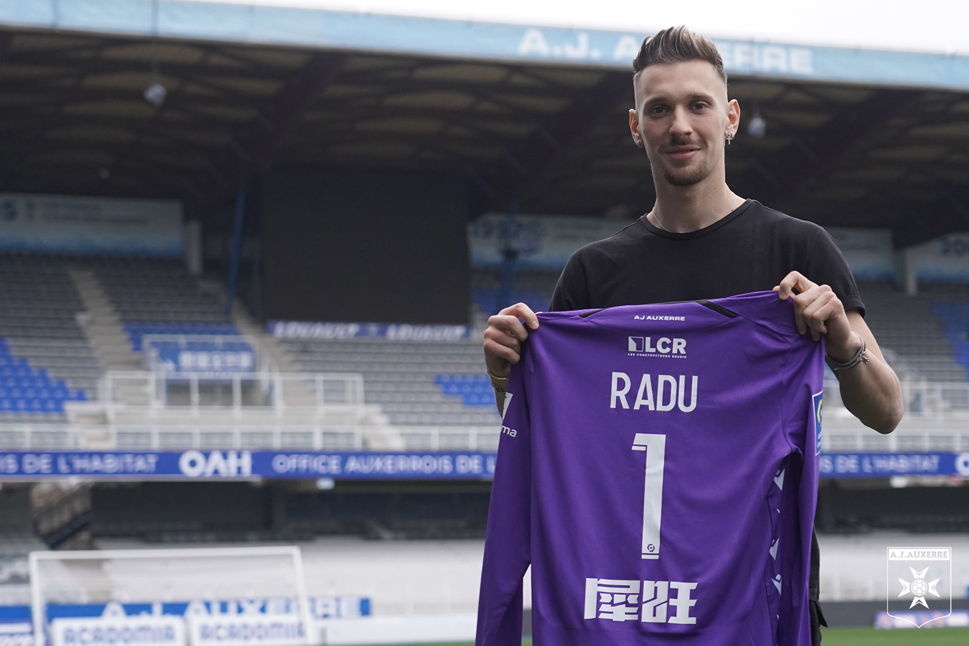 Andrei Ionut Radu rejoint l’AJA